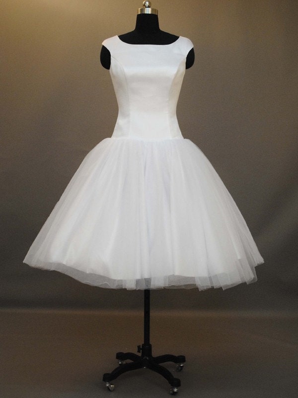 A-line Bateau Sleeveless Satin Tulle Knee-length Wedding Dress