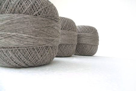 300gr/10,5 oz of organic Linen yarn, linen thread, natural linen color, grey
