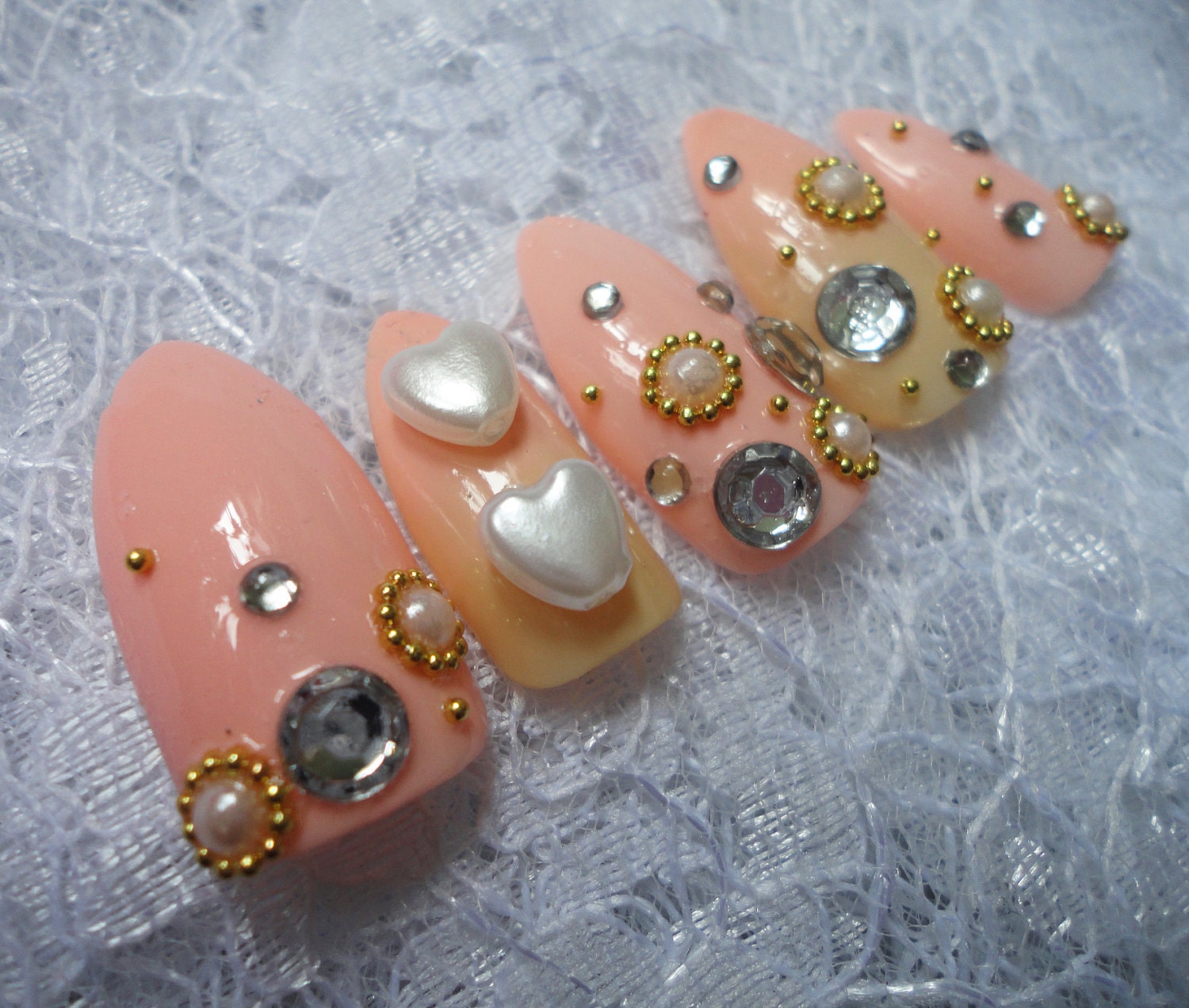 Sweet, Simple Kawaii Deco Gyaru/Lolita Nails