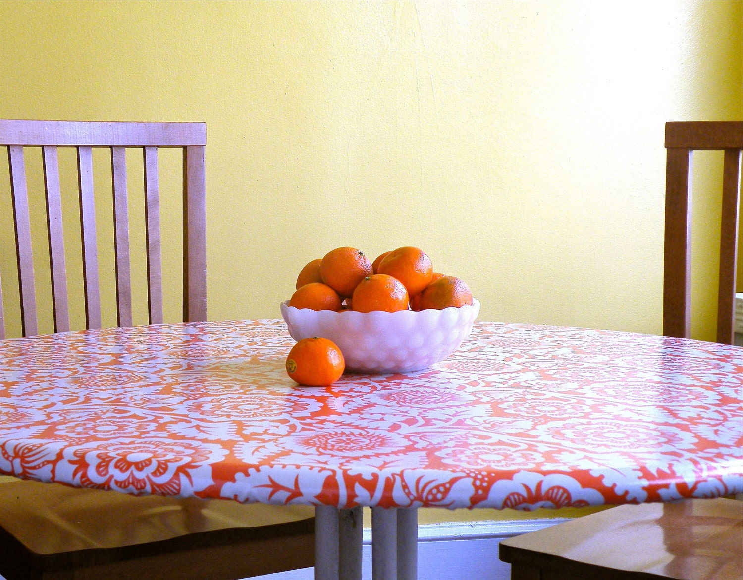 Fitted/Elasticized Laminated Cotton Fabric Tablecloth for Medium ROUND table Tables -- Custom Order -- bpa and pvc FREE