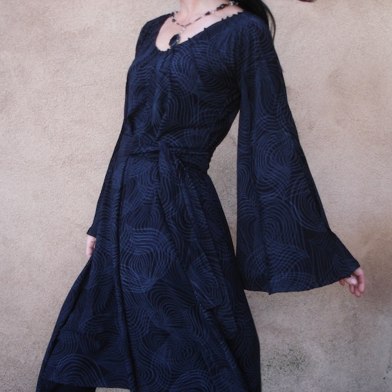 Heart Like Mine - iheartfink Handmade Hand Printed Dramatic Black on Black Womens  Artistic Kimono Dress