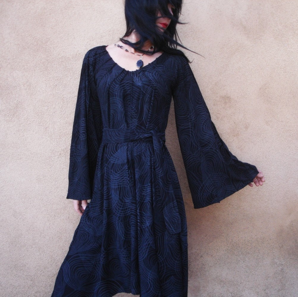 Heart Like Mine - iheartfink Handmade Hand Printed Dramatic Black on Black Womens  Artistic Kimono Dress