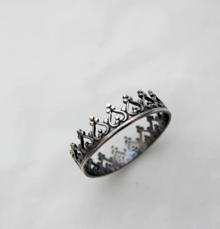 There is no quen without a crown, chic-rock oxidized ring, freeshippingfrance