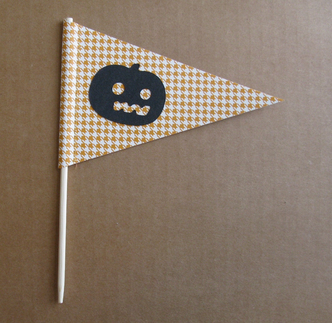 STUDIO SALE 3 jack-o-lantern flags on sticks