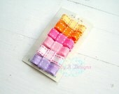 Infant Clips / Baby Bow / Baby Snap Clips / Newborn Baby girls 6 Pack of Spring Bows / No Slip Hair Clips / For nearly bald babies