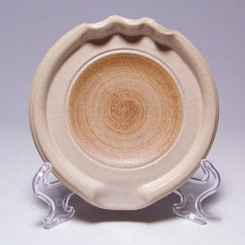 Spoon Rest in Sand with a Golden Tan Circle