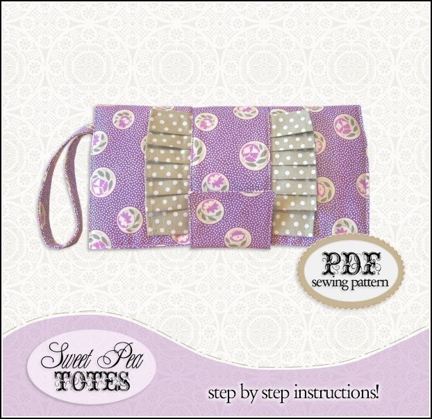 Ruffle Wristlet Clutch pdf Sewing Pattern / Sweet Pea Totes