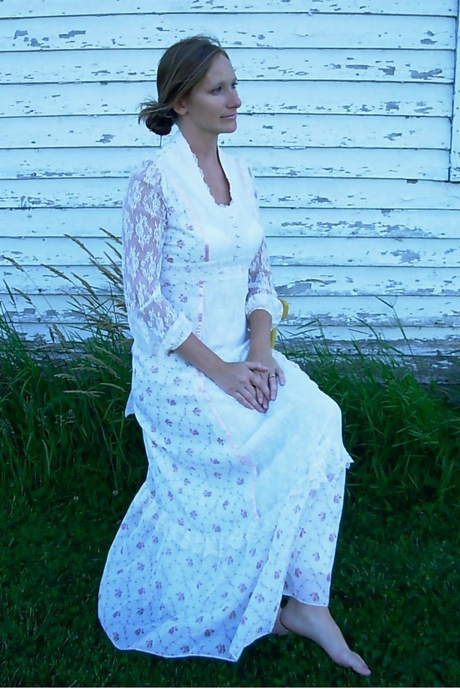 Romantic Vintage Wedding Dress - Satin, Lace & Country Cotton - Medium