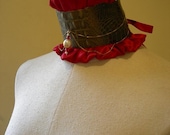 Reptilian Duchess collar