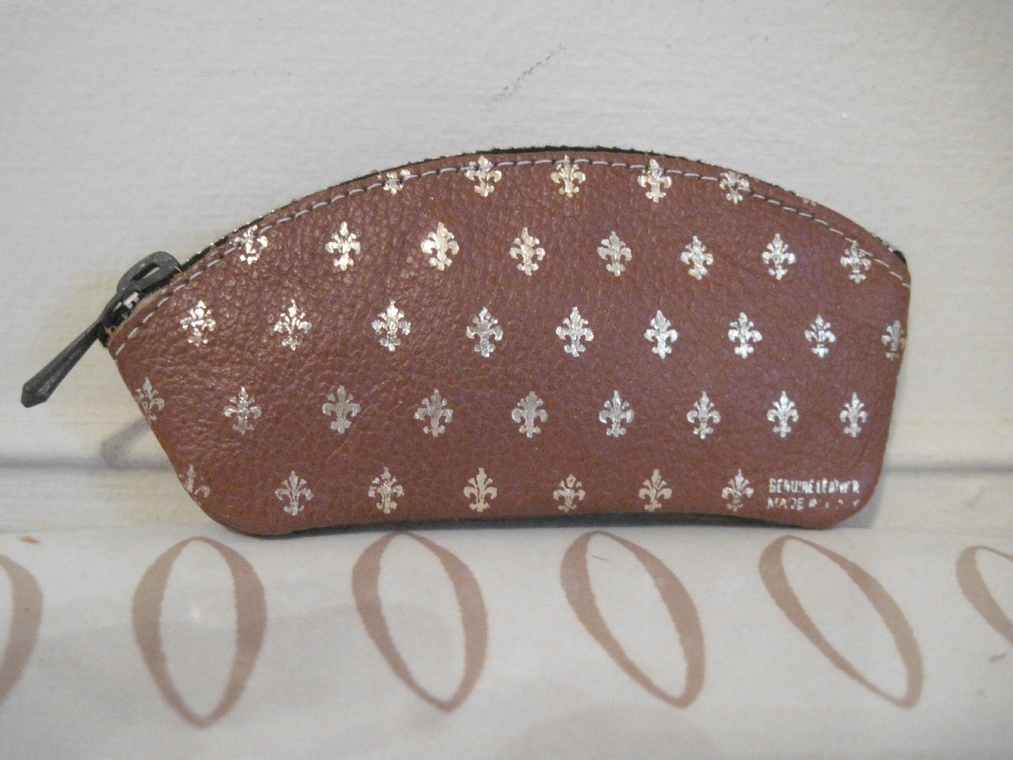 vintage taupe and gold Italian leather FLEUR DE LIS zippered Change Purse and Key Ring
