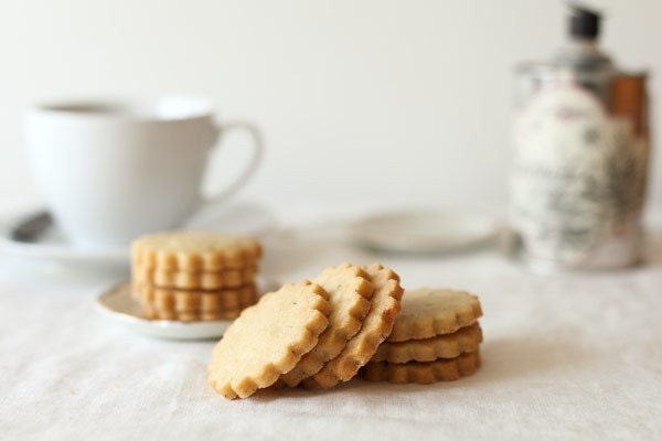 Honey Lavender Shortbread Cookies