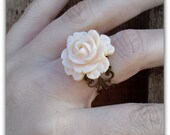 Peaches n Cream Flower Ring