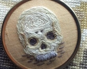 Skull Brooch, Miniature Hand-Embroidery. MADE TO ORDER