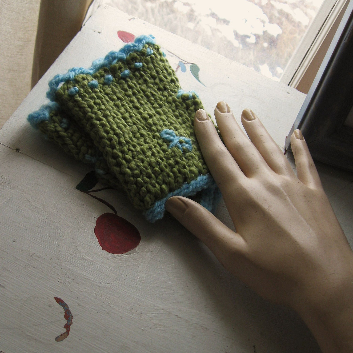 FINGERLESS GLOVES BOHO Retro Style Lacy Crochet Girly Bow "Green Apples in Winter"
