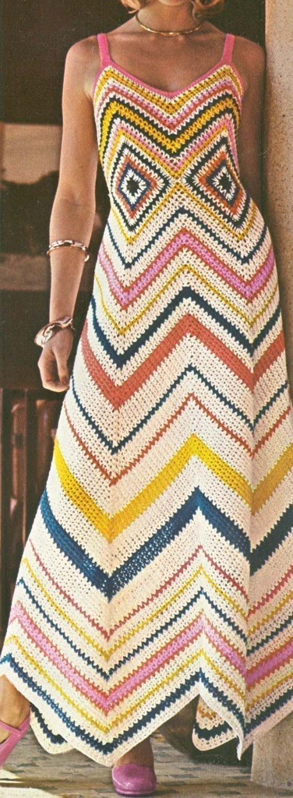Vintage 1970 Crochet Chevron Maxi dom vestido padrão PDF 7402