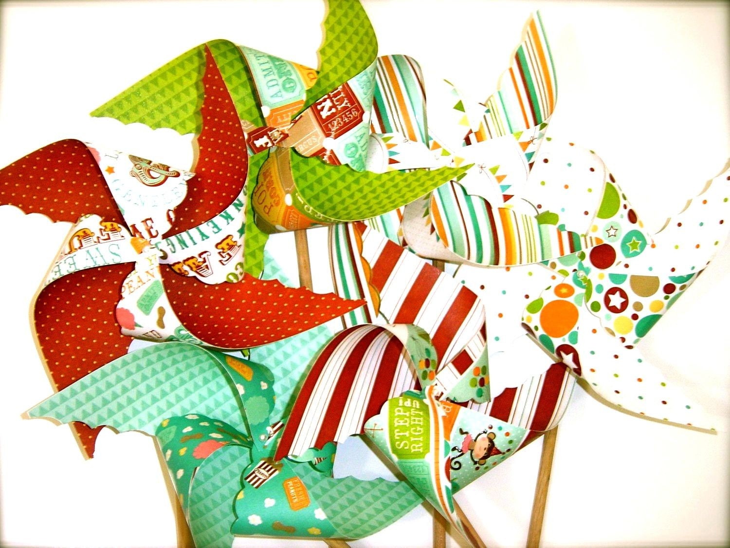 Pinwheels Large Twirlable Pinwheels BIG TOP Circus Cotton Candy Popcorn Backyard Bouquet Gourmet Vintage Photo Props Spinning