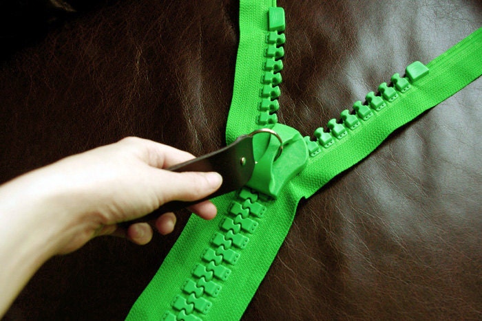 GIANT ZIPPER in GREEN - fully-separating no. 30 style - huge cosplay zips by orgXIIIorg