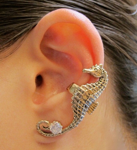Bronze Seahorse Ear Cuff