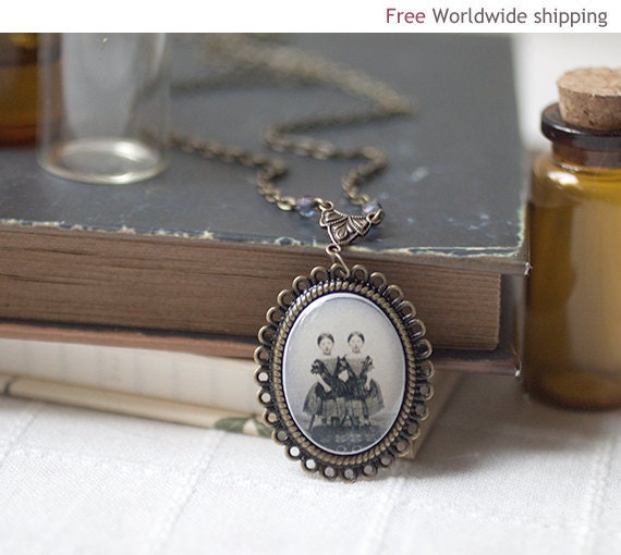 Victorian necklace - Ghost Siamese twins girls (N057)
