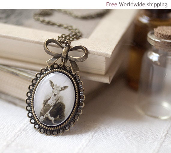 Lady Deer necklace - Victorian jewelry (N063)