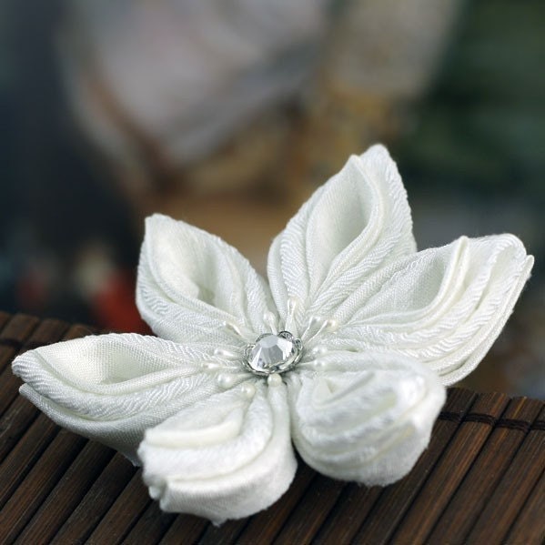 Hairbow: Wedding Hair Flowers, White Kanzashi - Snow Blossom