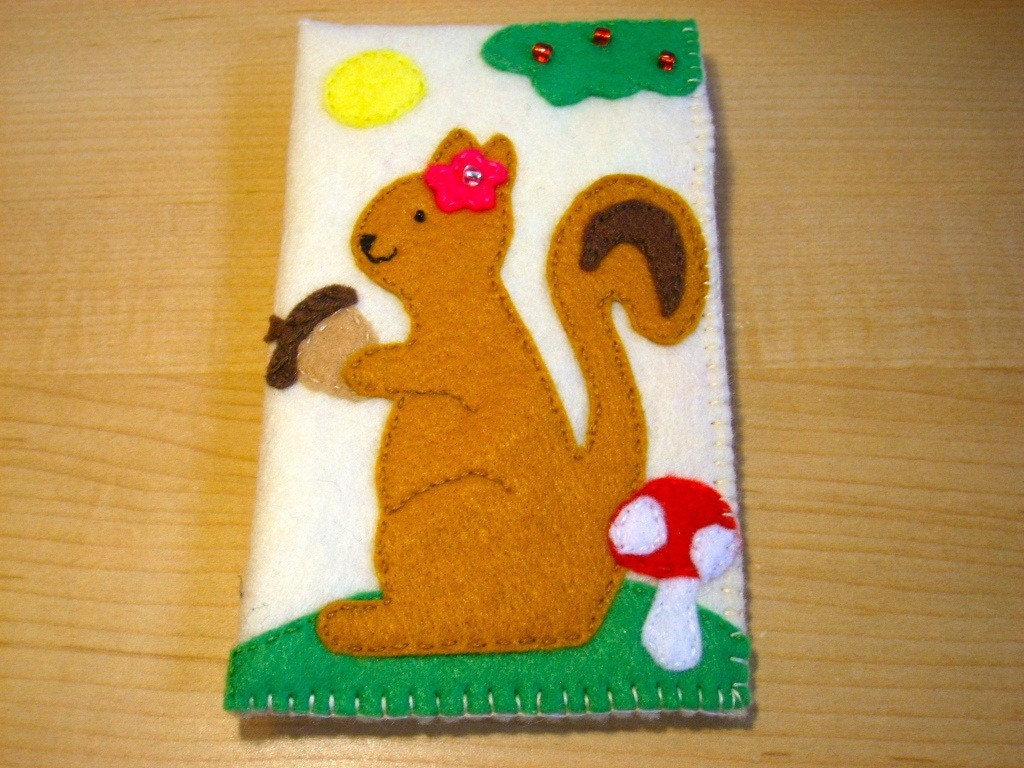 iphone - ipod touch - cell phone - ipod - Handmade Happy Squirrel case