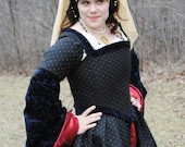 Renaissance Court Tudor dress costume with 7 pieces by MattiOnline on Etsy CUSTOM