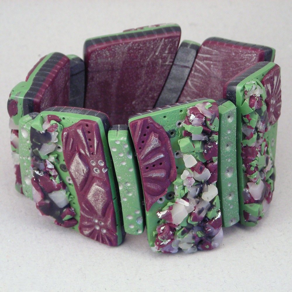 Handcrafted Stretch Bangle Bracelet - Eggplant Purple Olive Ginko No. 143