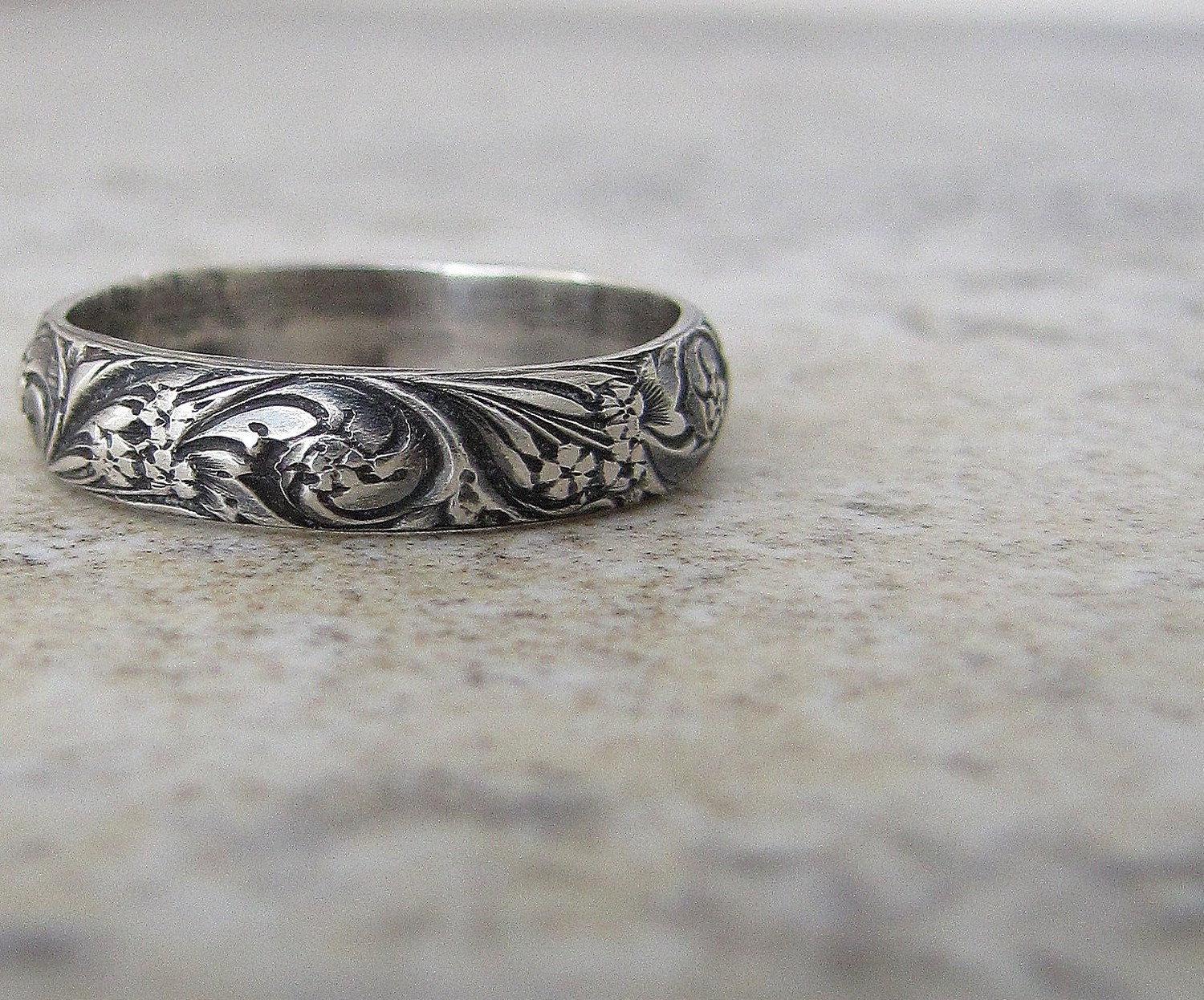 Floral Pattern Ring Silver Band Antiqued Bouquet
