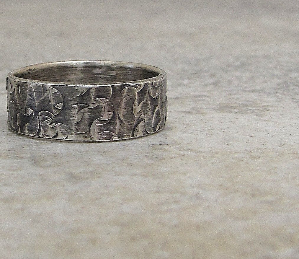 Mens Wedding Band Hammered Silver Wedding Ring Distressed Antique Circles Rustic Band