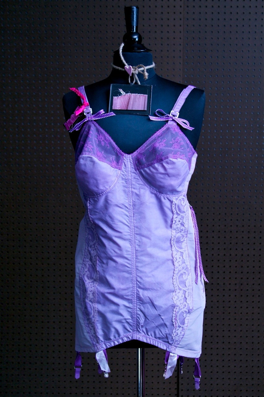 Vintage Periwinkle Bullet Bra Corset "Washed Ashore" Light Purple Bustier C/D 40-42