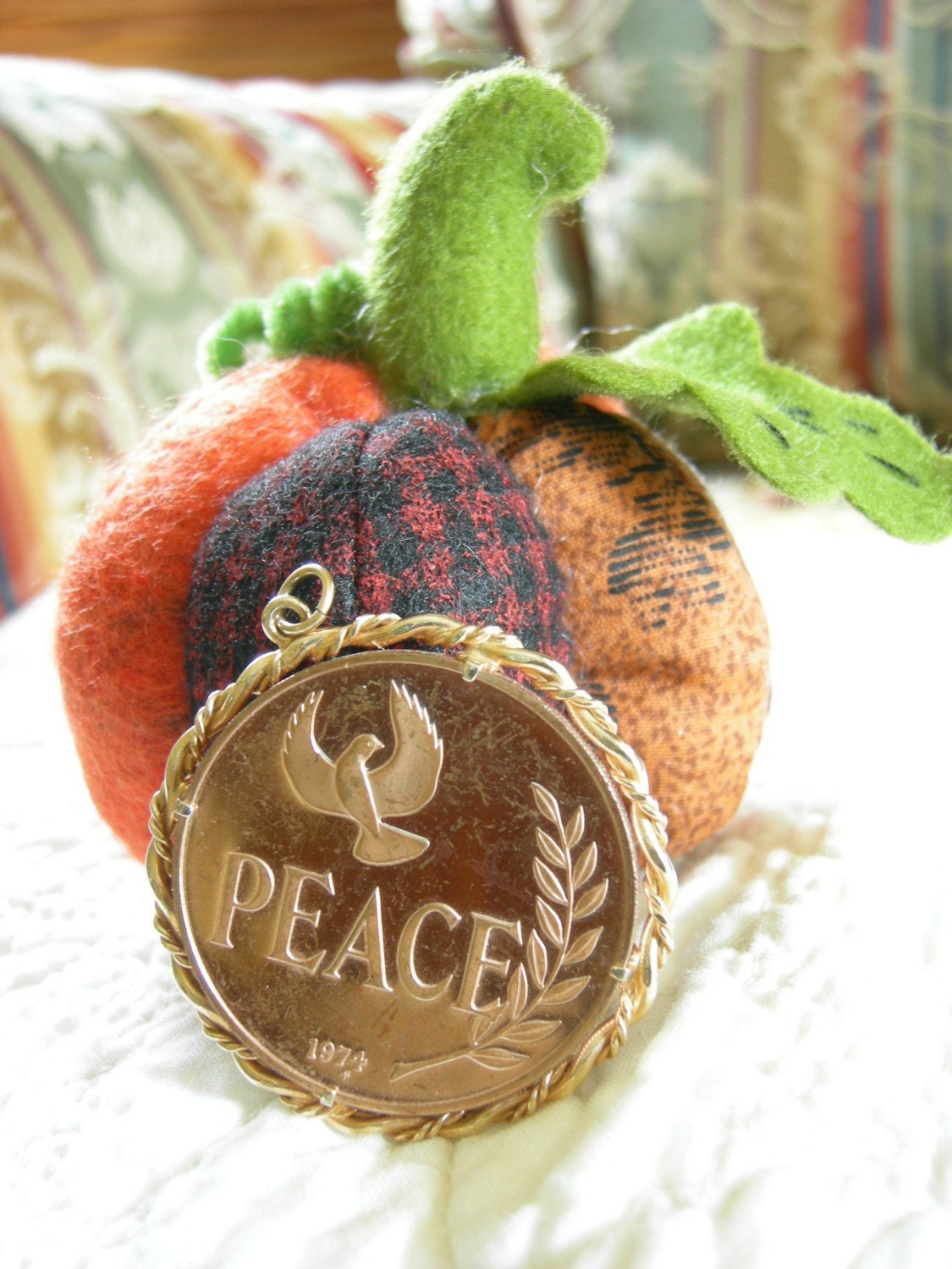 Vintage DOVE of PEACE Laurel Wreath Coin Pendant 1974