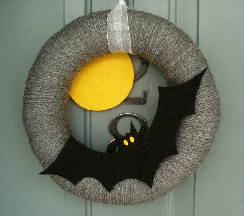 Yarn Wreath Felt Holiday Door Decoration - Halloween Moon and Bat 12in