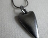 black as my heart pendant-lhp.tp.306