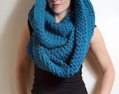 The Hudson Circle Scarf in Turquoise Blue