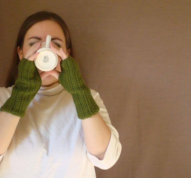 Cypress Green Fingerless Gloves, Crochet Fingerless Gloves, Wrist Warmers, Arm Warmers, Fingerless Mittens, Mitts for Men or Women