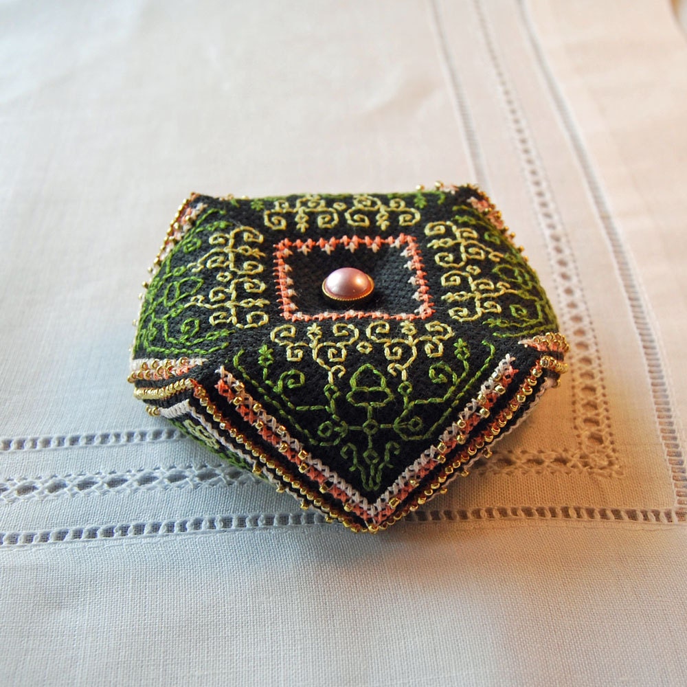 Maggie - Contemporary Blackwork Embroidery Biscornu pattern