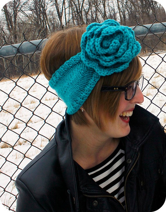 Crochet Headband. Crochet Earwarmer. Flower Earwarmer. Big Flower Headband. Made to Order.