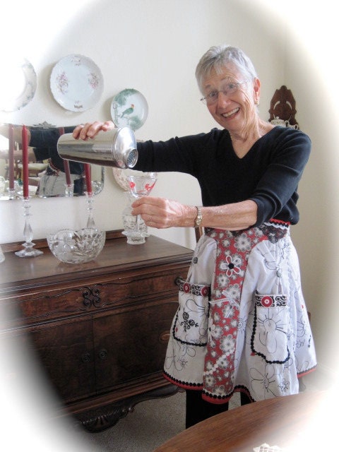 Pocket Full of Posies Artistic Apron feautured Apronology Magazine 2012
