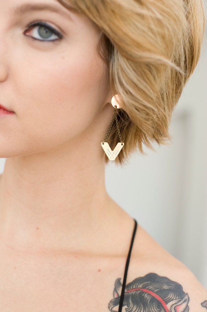 HALF OFF Chevron Dangle Post Earring 1B46