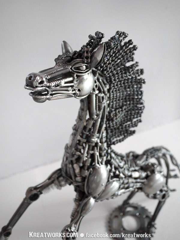 Metal Horse (Medium item)