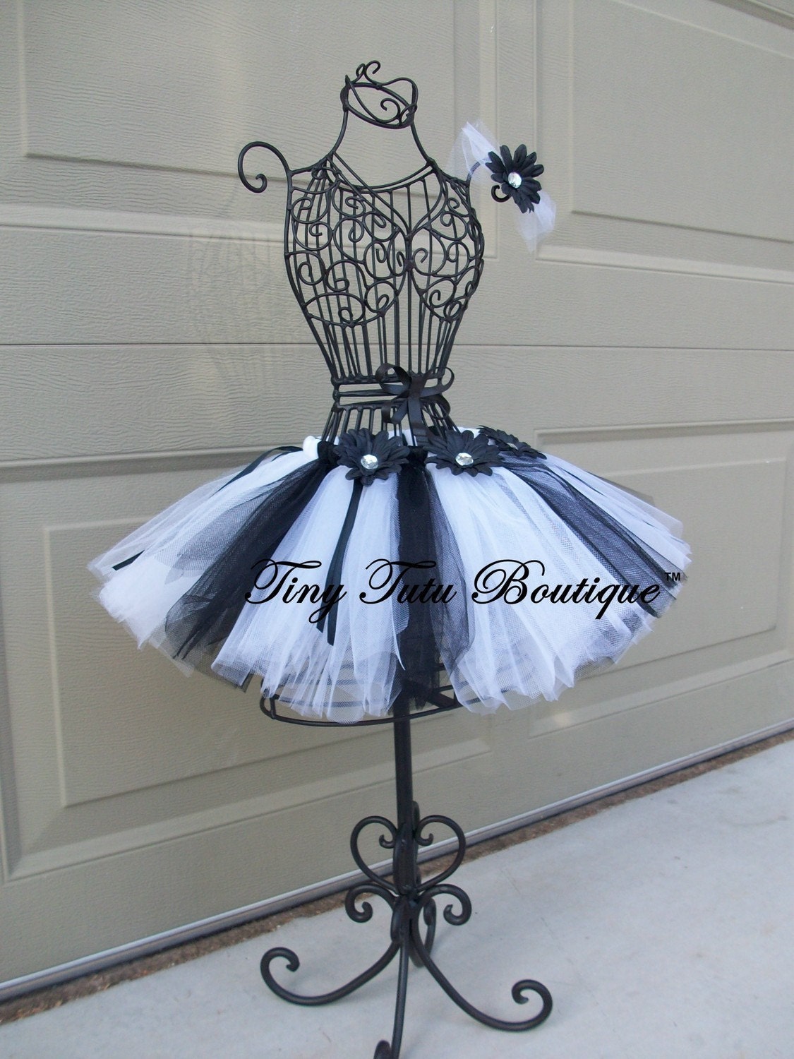 French Formal- Classic Black and White with flowers baby/child tutu with FREE hairbow- 0-3mo, 3-6mo, 6-12mo, 12-24mo.