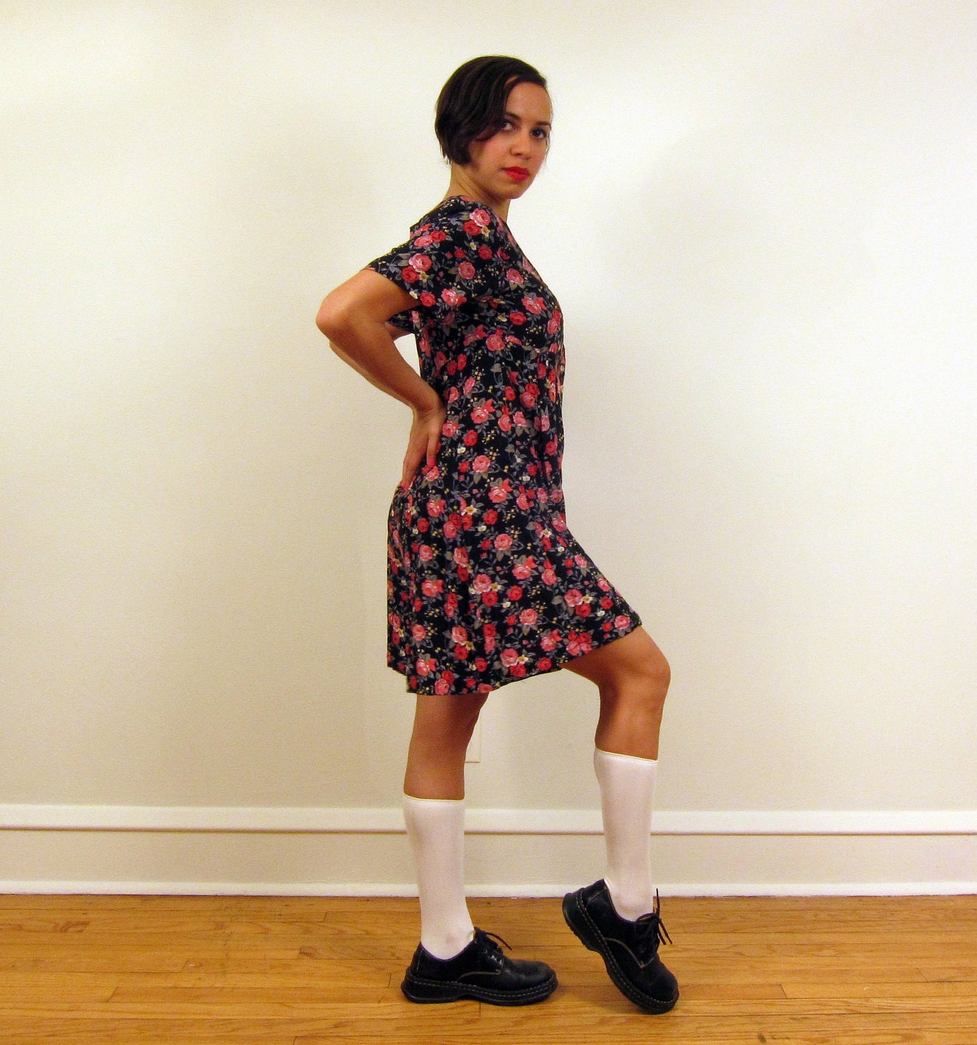 Vintage 1980s lor 1990s Romper in Black and Pink Floral Print