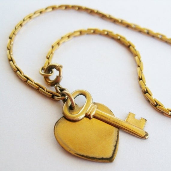 Vintage 10k Gold Filled Key to my Heart Novelty Sweetheart Charm Bracelet