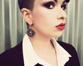 Miyu Decay Noir Filigree Square Earrings