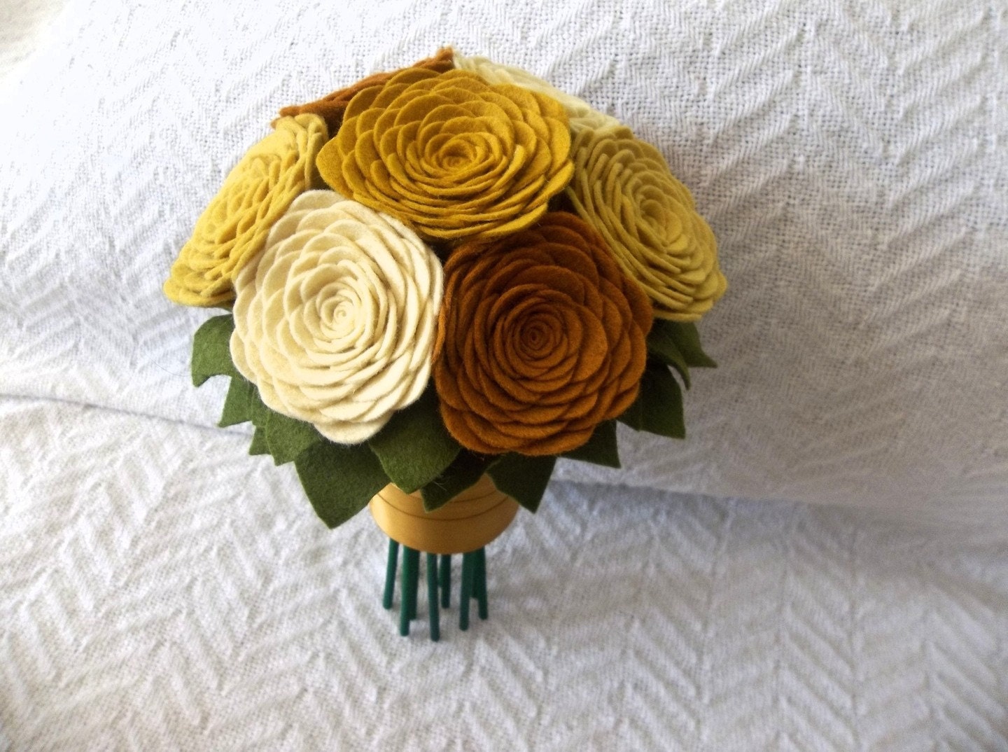 10 hand crafted felt rose bouquet-pick your colors