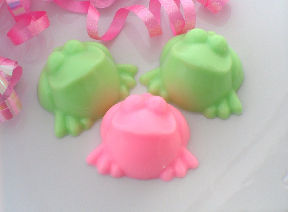10 FROG SOAP FAVORS - Birthday Party - Baby Shower