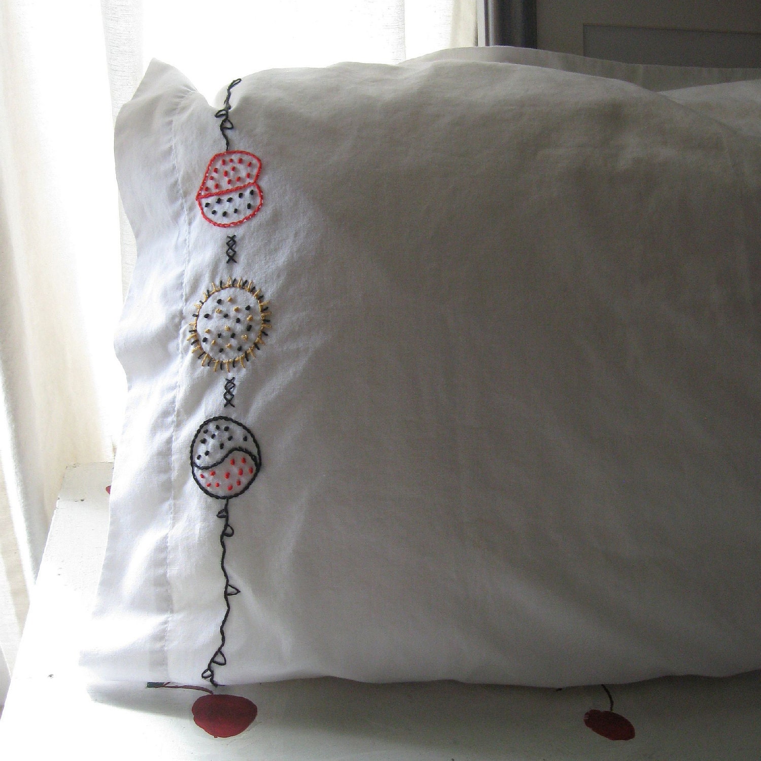 PILLOWCASE EMBROIDERED WHITE Set of 2 Standard size "Sunshine, Love & Balance"