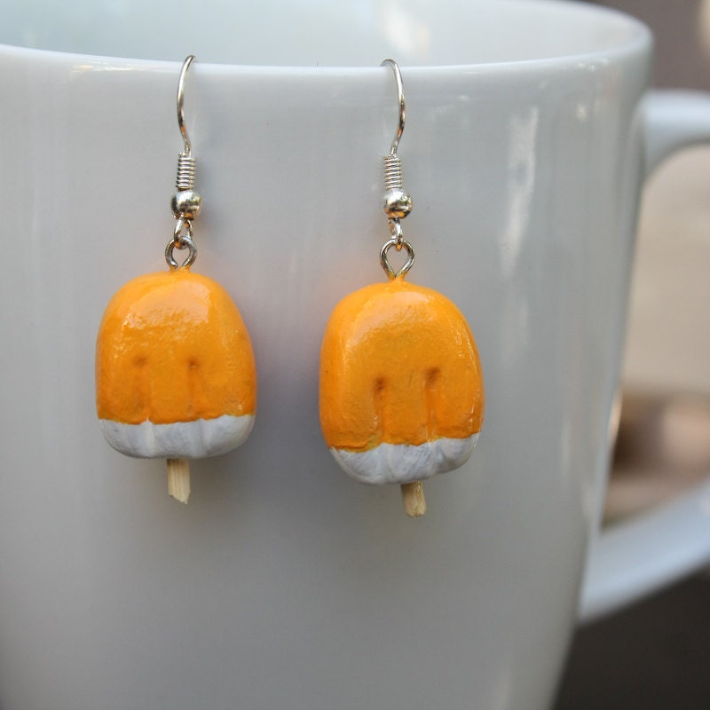 Cream Pop earrings
