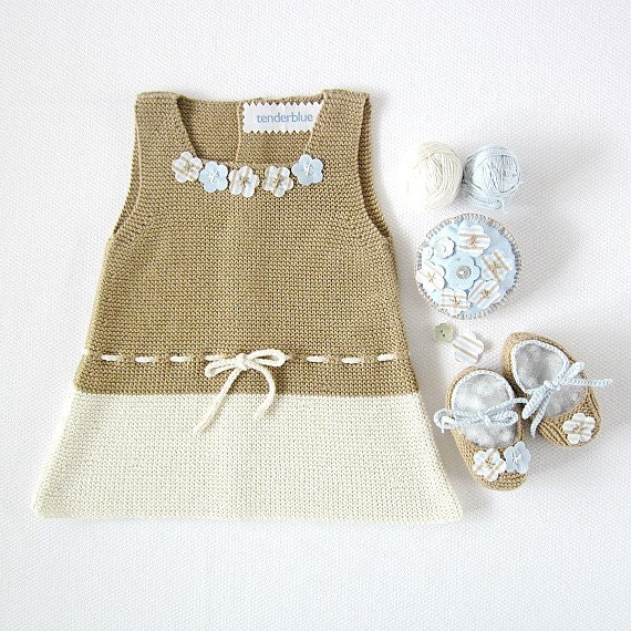 Knitted baby dress in camel and pearl with little flowers , matching shoes. 100% cotton. Newborn Item unique.